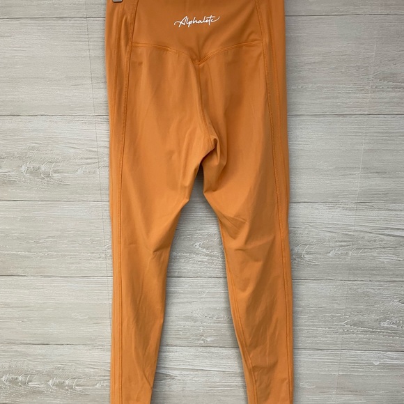 | Alphalete | amplify leggings. Size M. - Picture 4 of 9